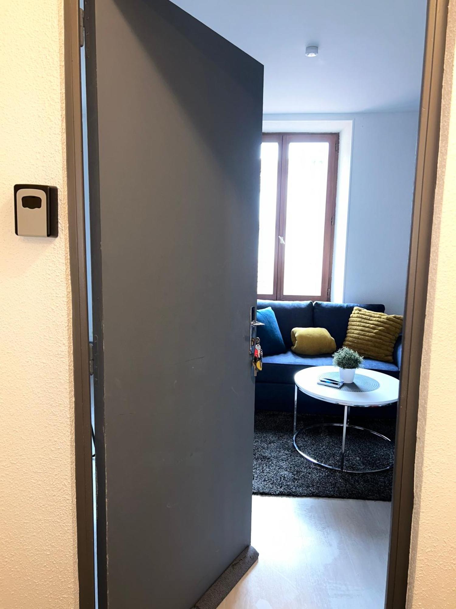 Studio De 30M² Hypercentre Tres Calme Монбельяр Екстер'єр фото